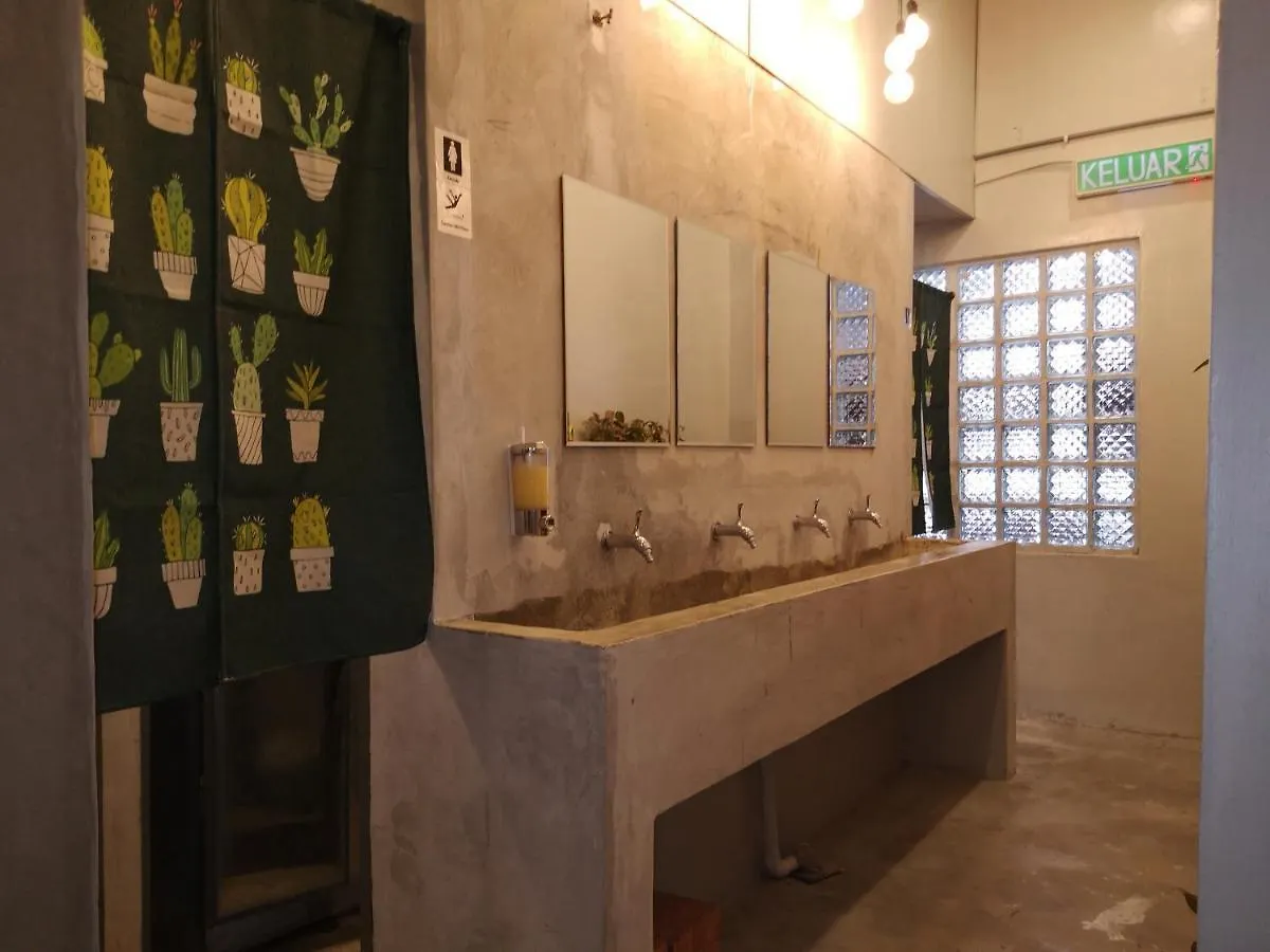 Iron Inn Kuala Lumpur Hostel